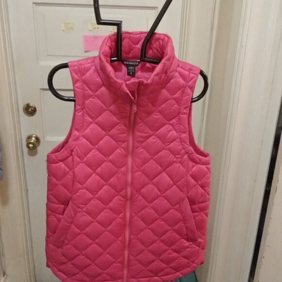 Athleta Sz S bright pink Vest SP23 - slightly longer in back - Picture 5 of 5